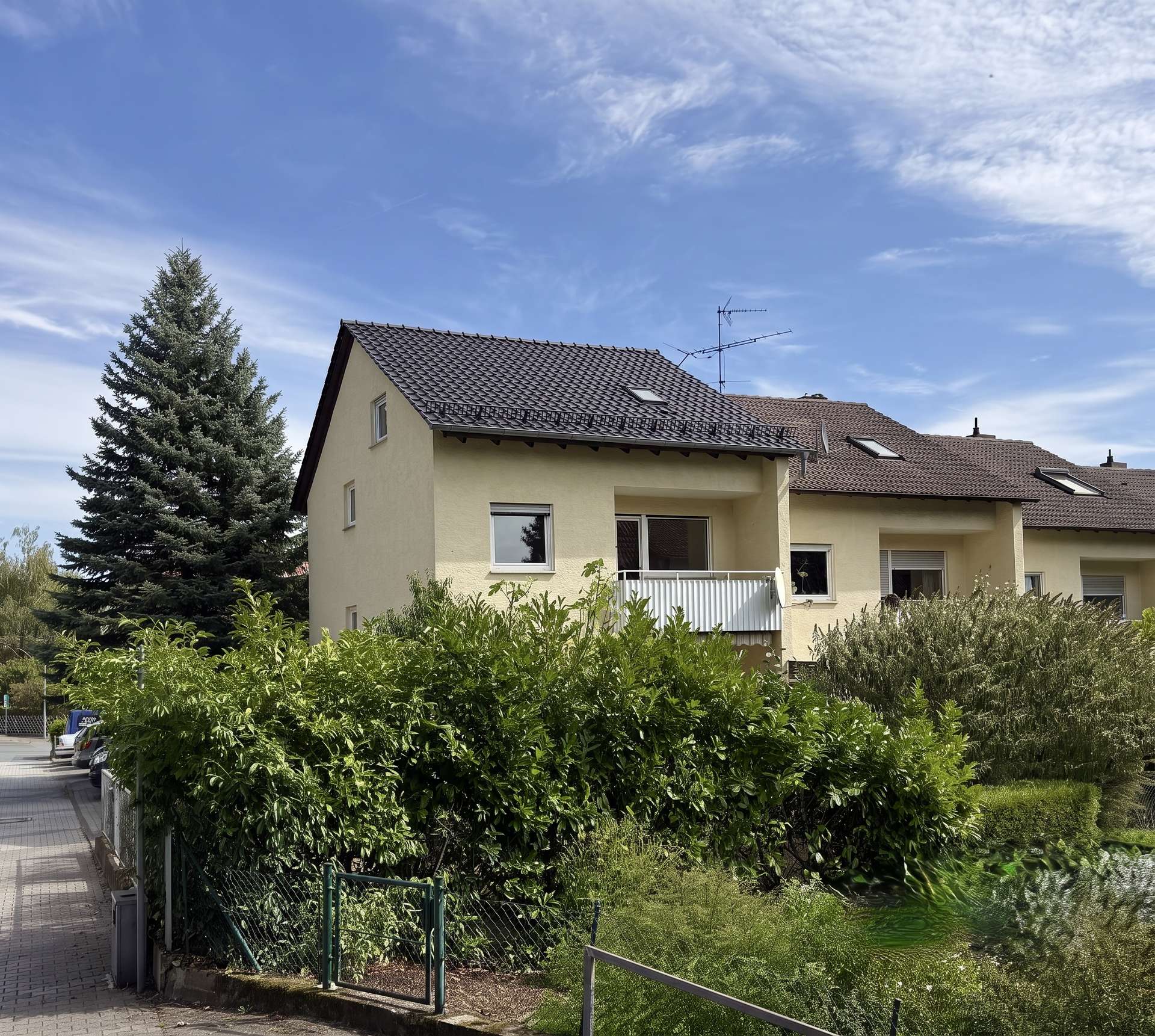 BESTLAGE MÜHLTAL-TRAUTHEIM! REIHENECKHAUS ALS FAMILIENDOMIZIL IN RUHIGER WALDRANDLAGE