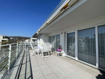 EIN PLATZ AN DER SONNE! 4-ZI-PENTHOUSEWOHUNG MIT EINBAUKÜCHE FAHRSTUHL DOPPELGARAGE, 65197 Wiesbaden, Wohnung