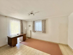 Schlafzimmer Od. Homeoffice Eg - GEORGENBORN! FREISTEHENDES FAMILIENDOMIZIL AM WALDRAND MIT WUNDERSCHÖNEM GARTEN EBK GARAGE