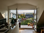 Wohnbereich Mit Ausblick - Verkauft! Lichtdurchflutete Maisonette-Dachgeschosswohnung mit Stellplatz und Süd-West Balkon