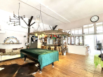 Hausbar und Billardtisch