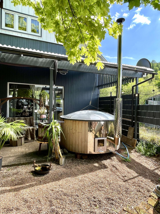 Outdoor-Jacuzzi holzbefeuert