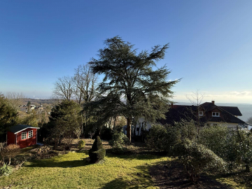 WOHNEN IM LANDHAUSSTIL MIT FERNBLICK UND GARTEN IN TOPLAGE VON GEORGENBORN, 65388 Schlangenbad-Georgenborn, Haus