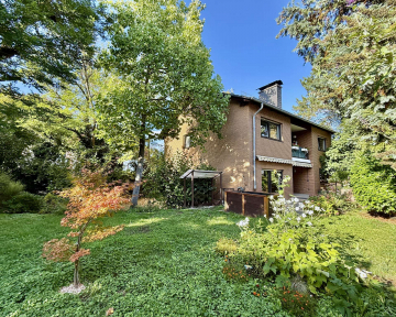 VIELSEITIGES ZWEIFAMILIENHAUS AUF WUNDERSCHÖNEM GRUNDSTÜCK IN TOPLAGE VON ELTVILLE, 65343 Eltville am Rhein, Mehrfamilienhaus