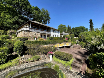 TOLLES ANWESEN MIT INDIVIDUELLEM NUTZUNGSPOTENTIAL AUF EINMALIGEM GRUNDSTÜCK!, 65388 Schlangenbad Georgenborn, Einfamilienhaus