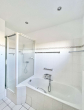 Dusche - EIN PLATZ AN DER SONNE MIT FERNBLICK! 5-ZI.-WHG MIT 2 SÜDBALKONEN, 1 TERRASSE UND EINER EINZELGARAGE