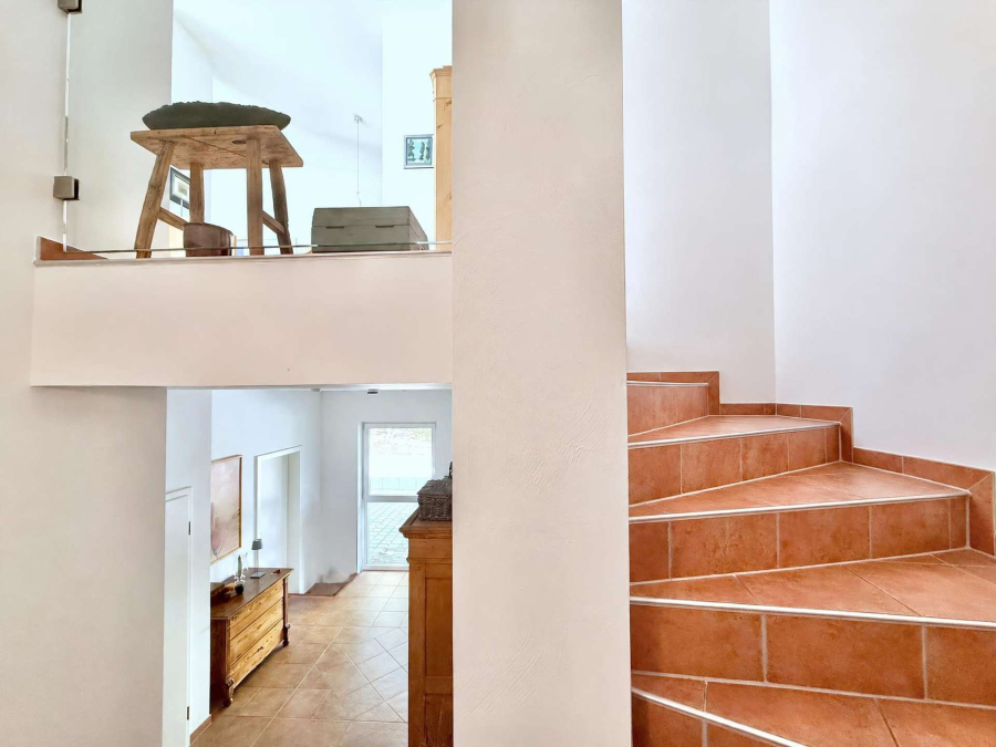 TREPPE ZUM OBERGESCHOSS