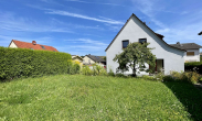 Garten Zur Westseite - CHARMANTES FREISTEHENDES EINFAMILIENHAUS MIT SCHÖNEM GARTEN UND GARAGE