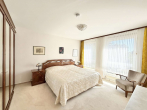 GERÄUMIGES SCHLAFZIMMER