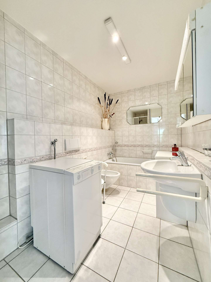 BAD M. DUSCHE U. WANNE