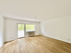 WOHNZIMMER MIT BALKON