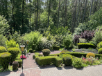 Hochwertig angelegter Garten
