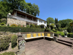 Wunderschöne Terrasse am Teich