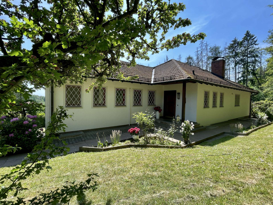 HAUS 1