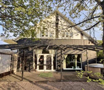 Historisches Gebäude mit loftartiger Dienstwohnung, Büros, Showroom, 2 Hallen, 2 Containerbüros, 65326 Aarbergen-Kettenbach, Bar
