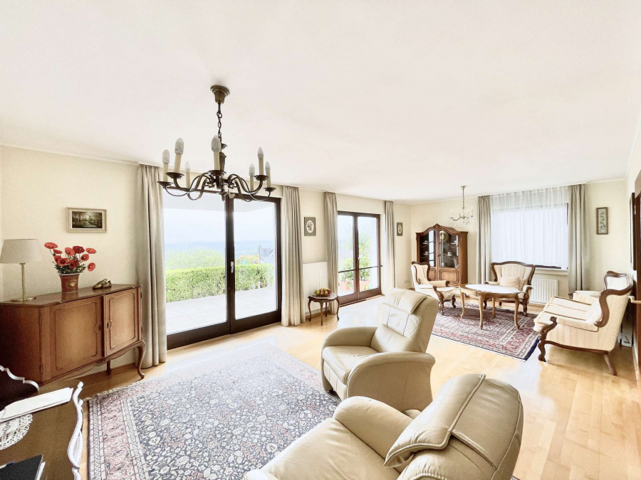 Großes Wohnzimmer m. Fernblick