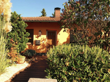 Toskana-Feeling! Lichtdurchflutetes Haus mit Einbauküche und idyllischem Garten!, 65197 Wiesbaden, Doppelhaushälfte